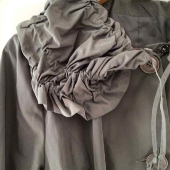 Linea Domani Stylish Trench Coat - Picture 5 of 10